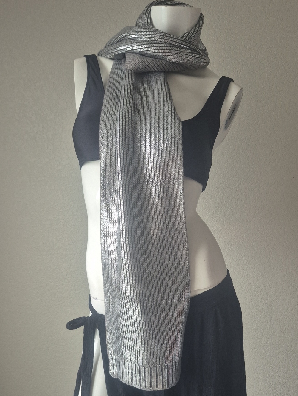 Metallic Silver Ribbed Knit Scarf - Women's Fashion Accessory